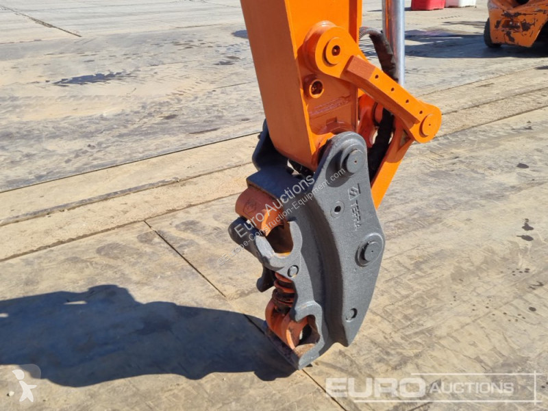 Excavadora Hitachi -7