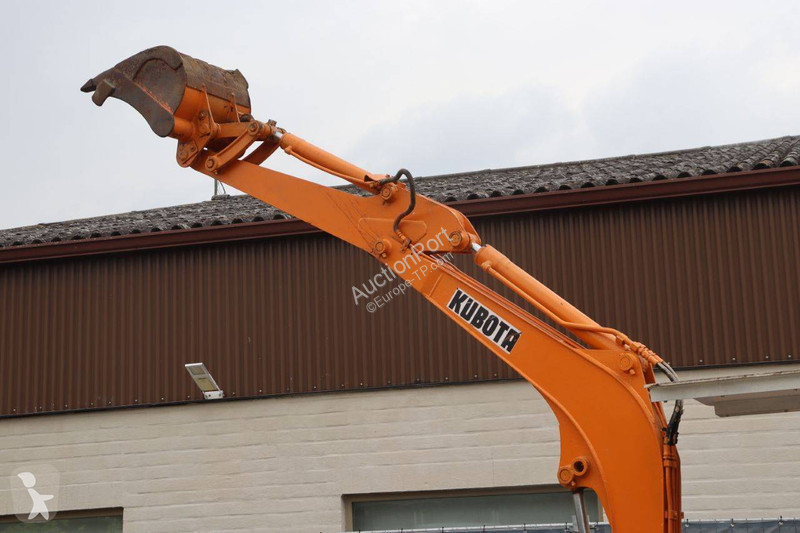 Excavadora Kubota KH-033