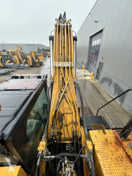 Escavadora Caterpillar EL (epiroc hammer included)