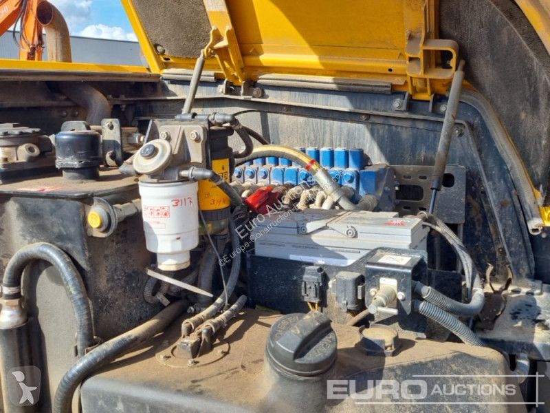 Lopatový nakládač JCB 86C-2