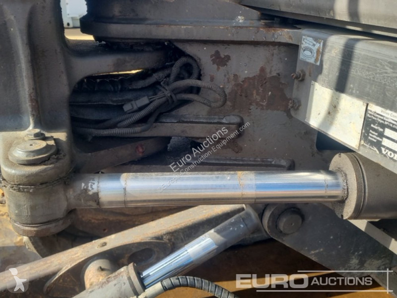 Lopatový nakládač Volvo ECR50D