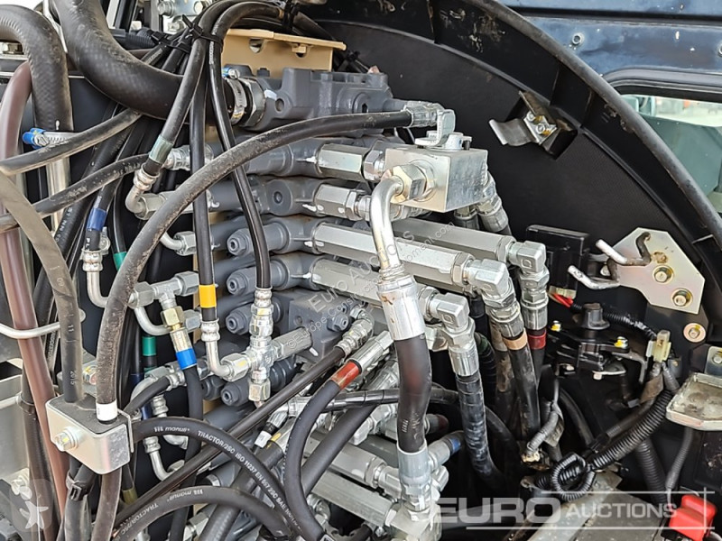 Lopatový nakládač Kubota KX057-4