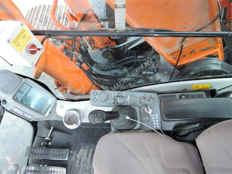 جرافة Hitachi 0