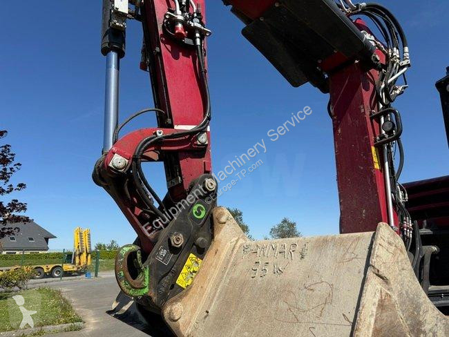 جرافة Yanmar B 95 W