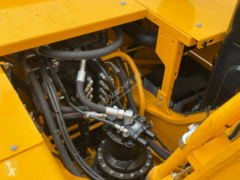Rýpadlo JCB 245 HD LR