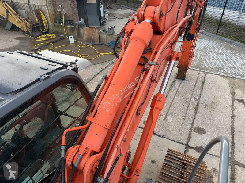 Rýpadlo Hitachi LC3