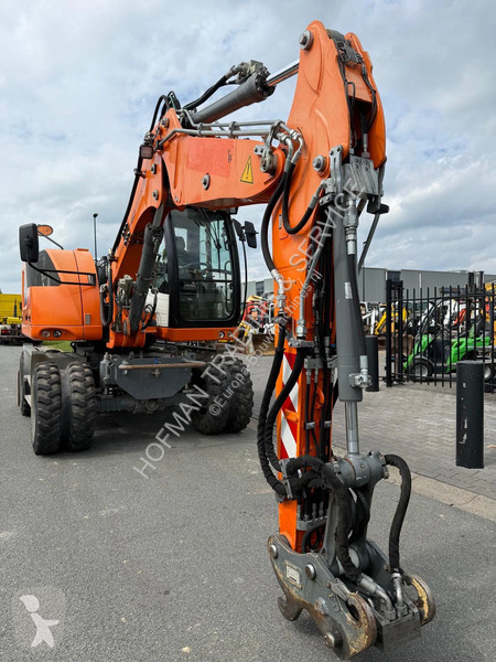 جرافة Liebherr Compact | A/C
