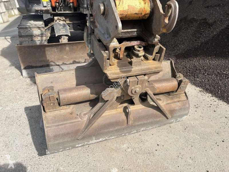 جرافة Hitachi ZX135 US3