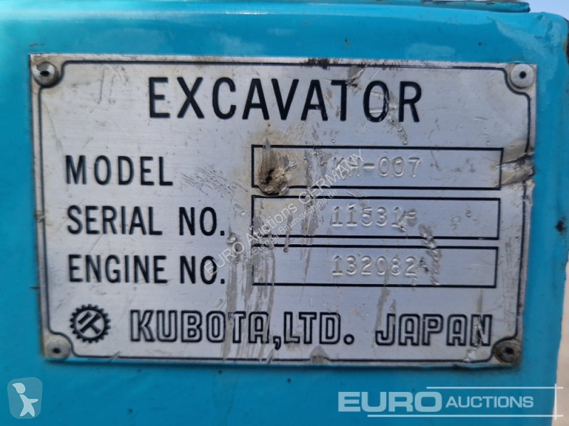 جرافة Kubota KH007