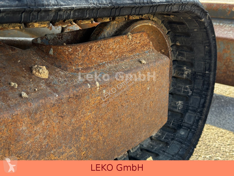 Lopatový nakládač Takeuchi Mit Zwei Löffeln
