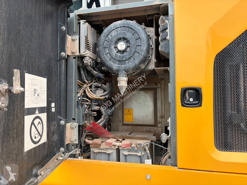 جرافة Liebherr R945 SHD
