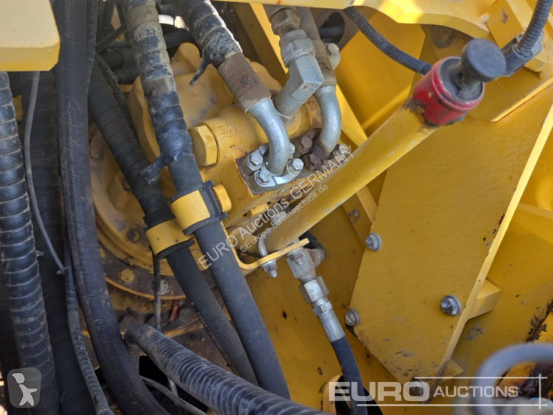Excavadora Komatsu 10