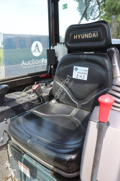 جرافة Hyundai R18-9AK