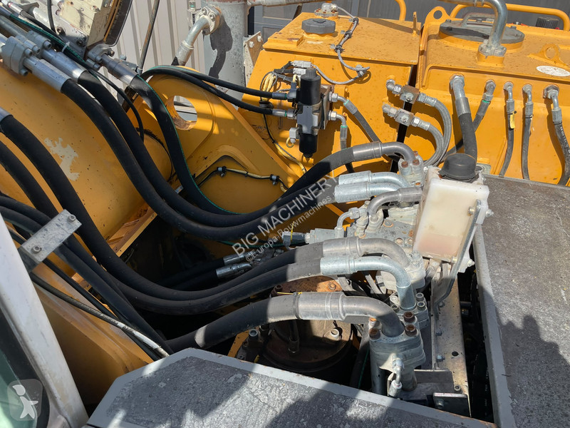 جرافة Liebherr