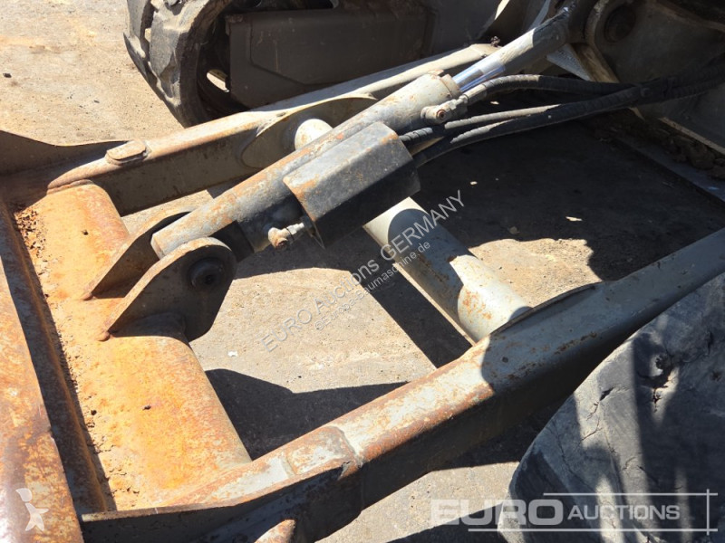 جرافة Volvo ECR50D