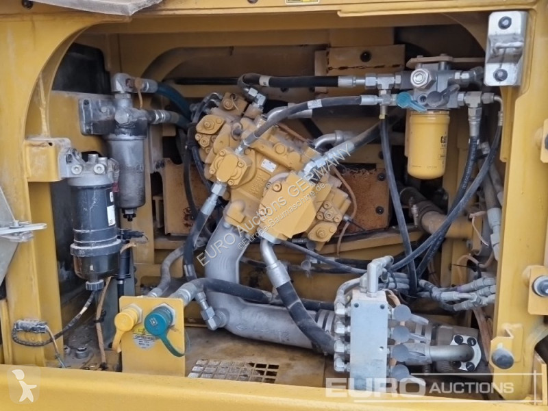 Excavator Caterpillar 330F