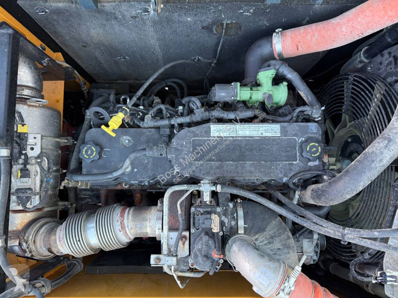 جرافة Hyundai - 360° Camera / Automatic Greasing