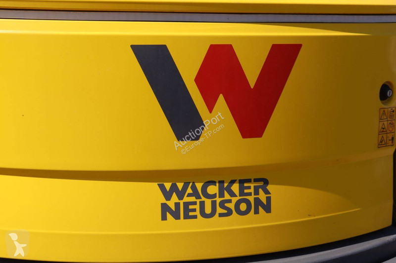Lopatový nakládač Neuson EZ50