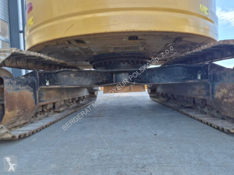 Lopatový nakládač Caterpillar 325FLCR