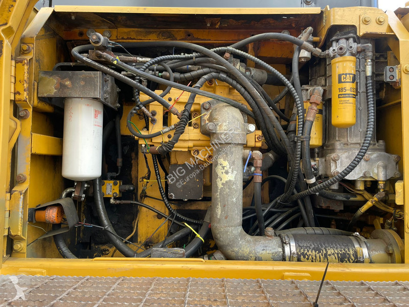 Excavadora Caterpillar