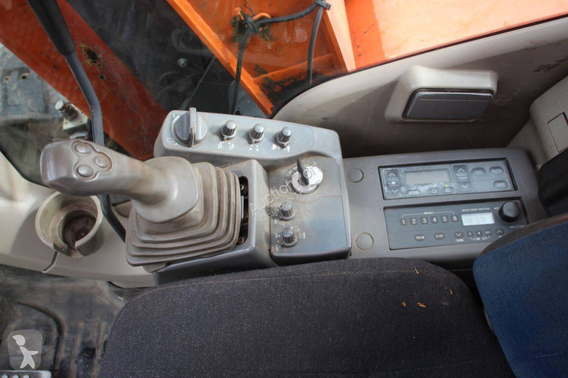 Excavadora Hitachi
