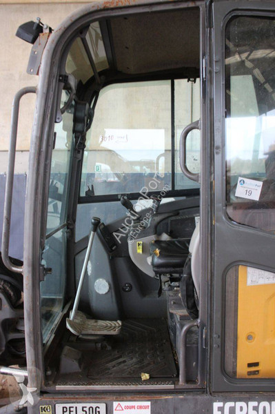 Excavadora Volvo ECR50D