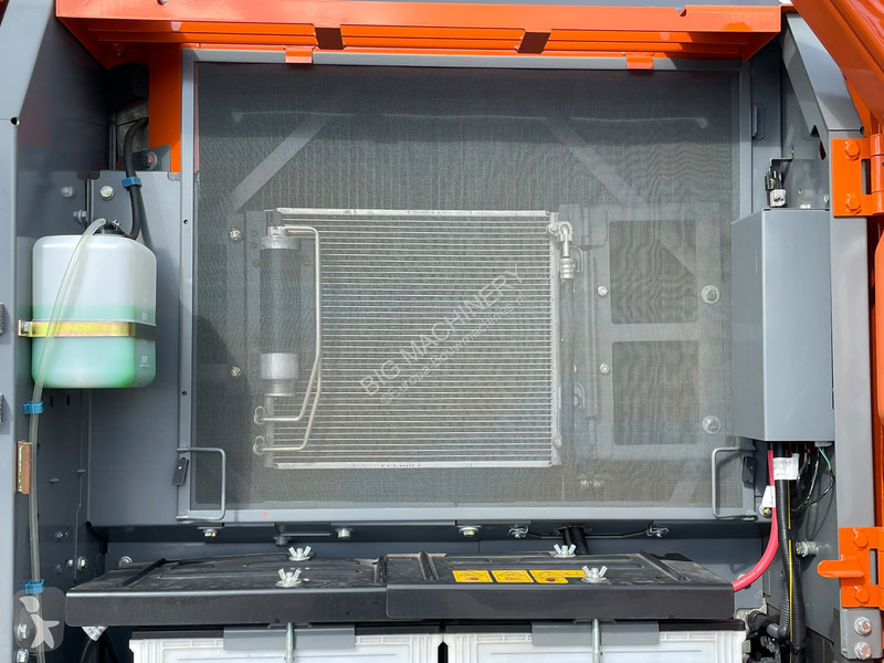 Pelle Hitachi ZX220LC-5G
