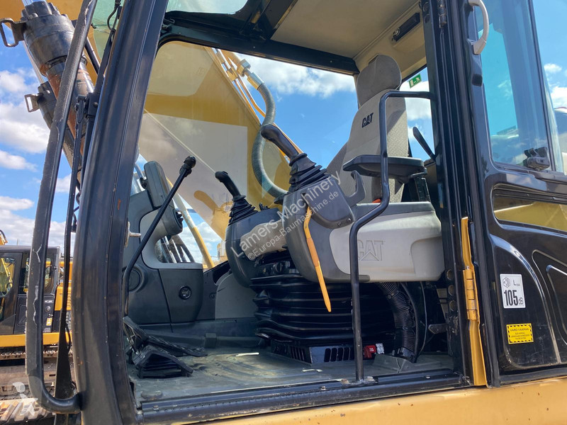 Excavadora Caterpillar
