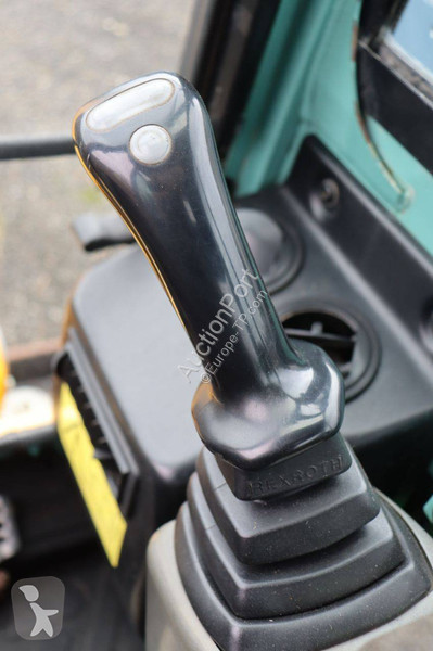 جرافة Yanmar 4