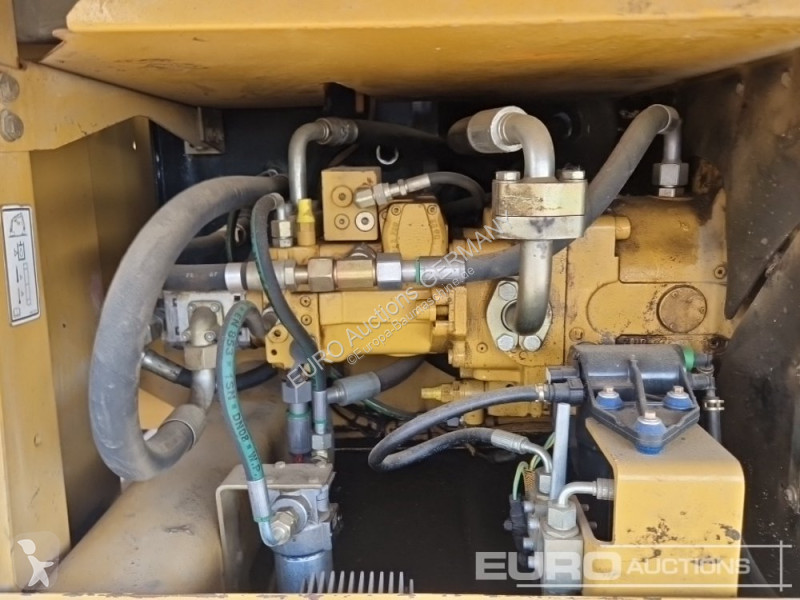 Excavadora Caterpillar C
