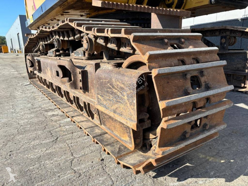 Багер Caterpillar