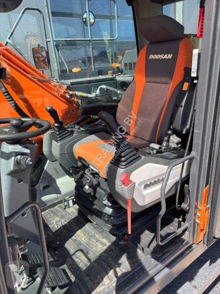 Pelle Doosan W5