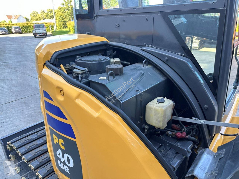 Graafmachine Komatsu MR-2