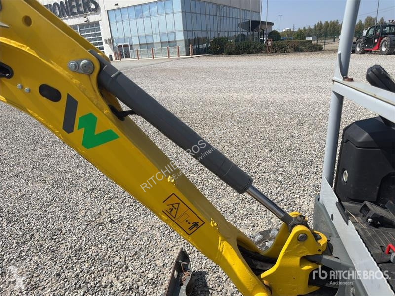 Екскаватор Wacker Neuson E