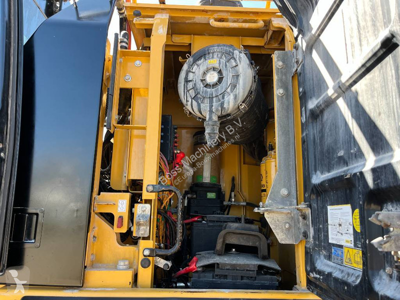 Graafmachine Caterpillar F UHD - 24 meter INCL...