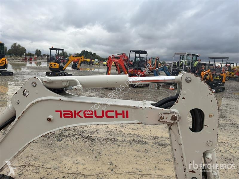 Экскаватор Takeuchi TB210R Mini Excavator