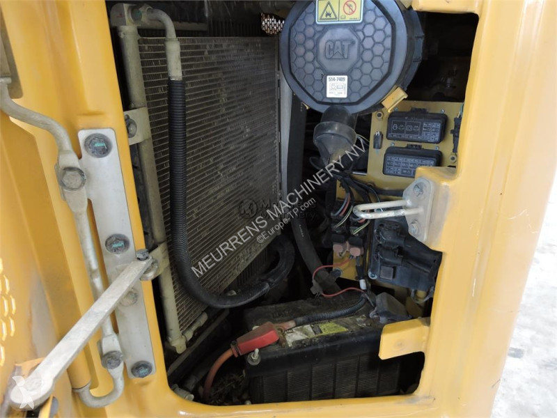 Экскаватор Caterpillar CR Automatic Greasing