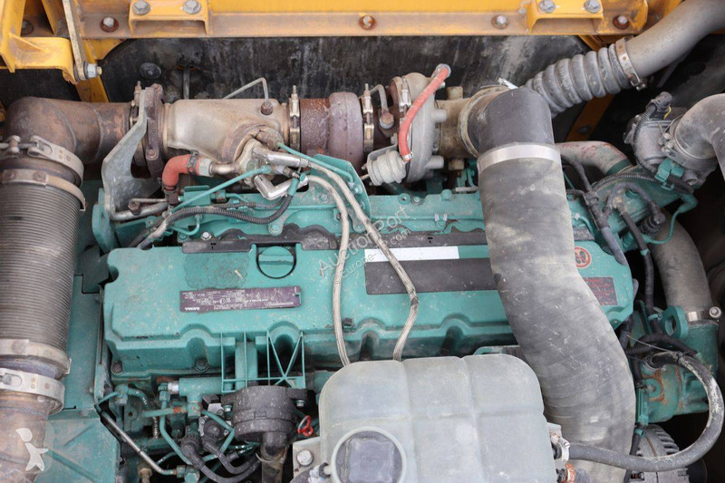 جرافة Volvo L