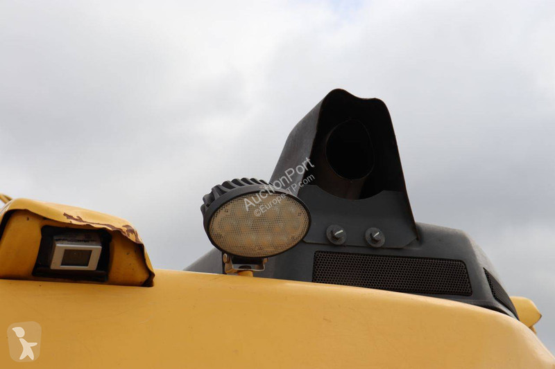 Excavadora Komatsu PC138US-11