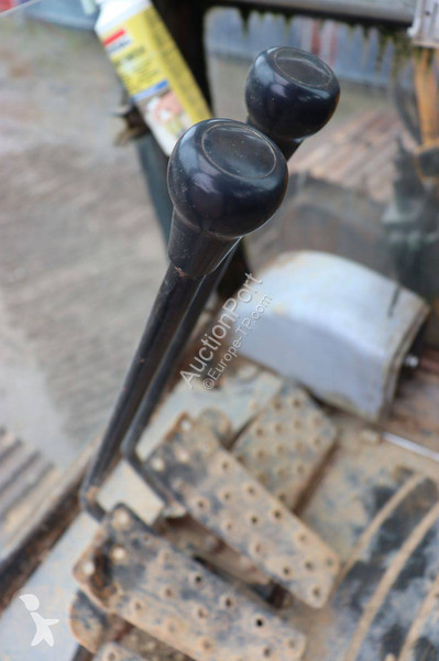 جرافة JCB