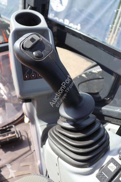 جرافة Hitachi ZX48U-5A CLR