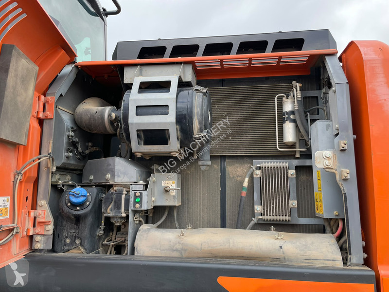 جرافة Hitachi ZX190W-6