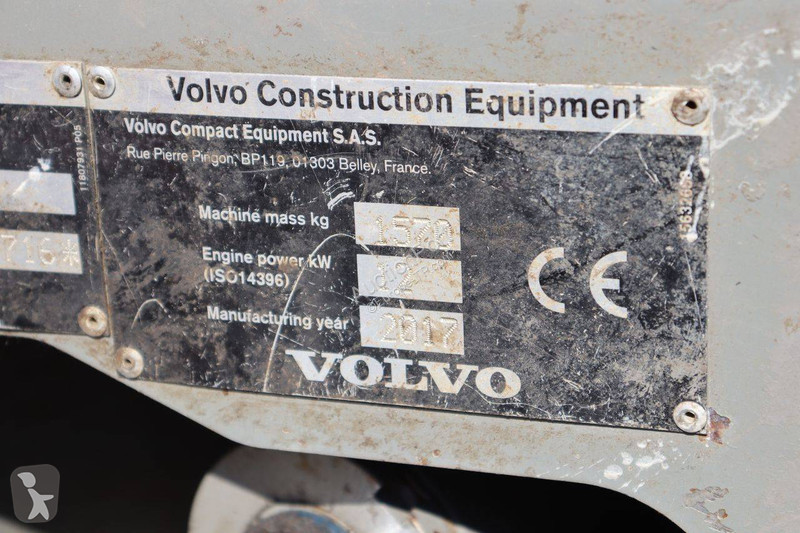جرافة Volvo EC15D