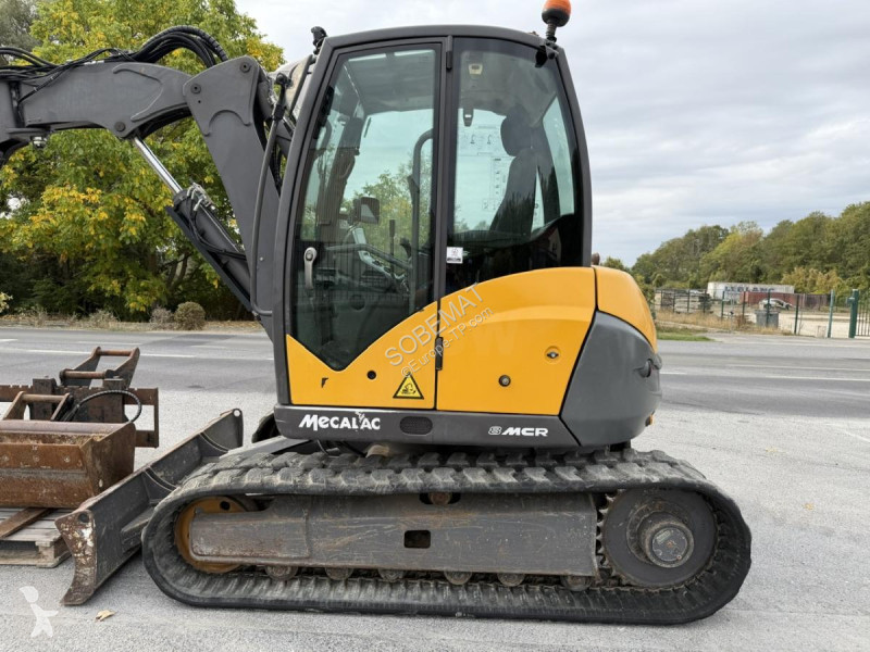 Excavadora Mecalac