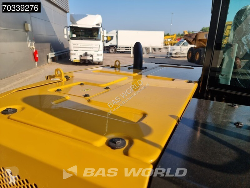 Экскаватор Caterpillar .5 NEW UNUSED - HAMMER LINE