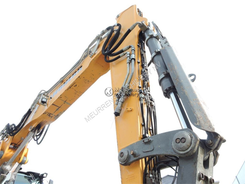 Pelle Liebherr R926