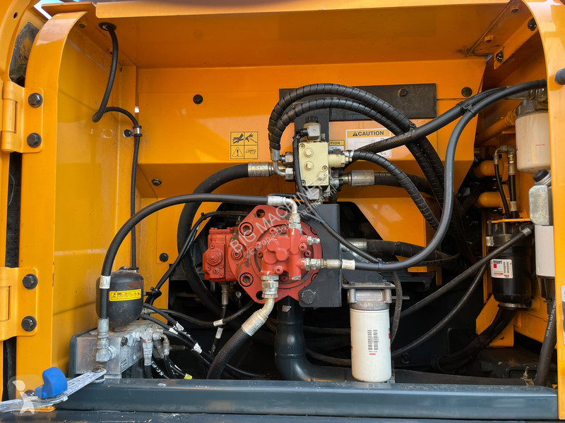 Pelle Hyundai Robex 300NLC-9A