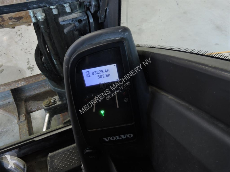 Багер Volvo ECR50 D