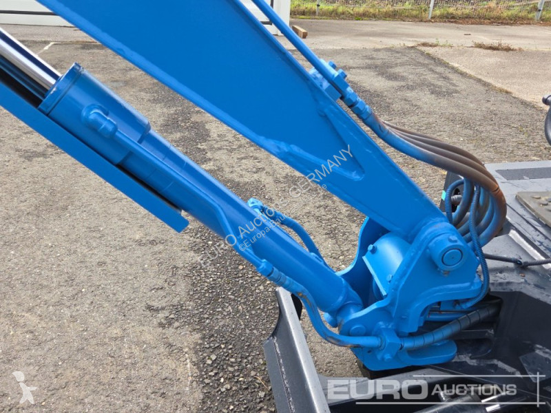 جرافة Kobelco SK014