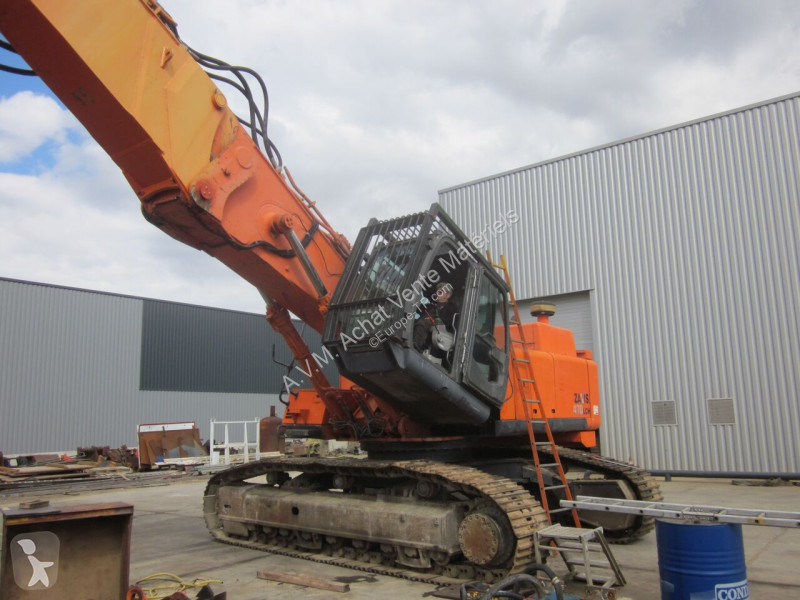 Багер Hitachi